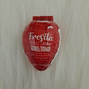 Fresita Brillo Labial Fresa Dulce Lip Balm Gloss Strawberry Flavor 2 Sides Red